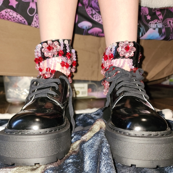 NWT Dolls Kill Bad Ass Flower Power Boho Hippie Beaded MaryJanes - Picture 6 of 8